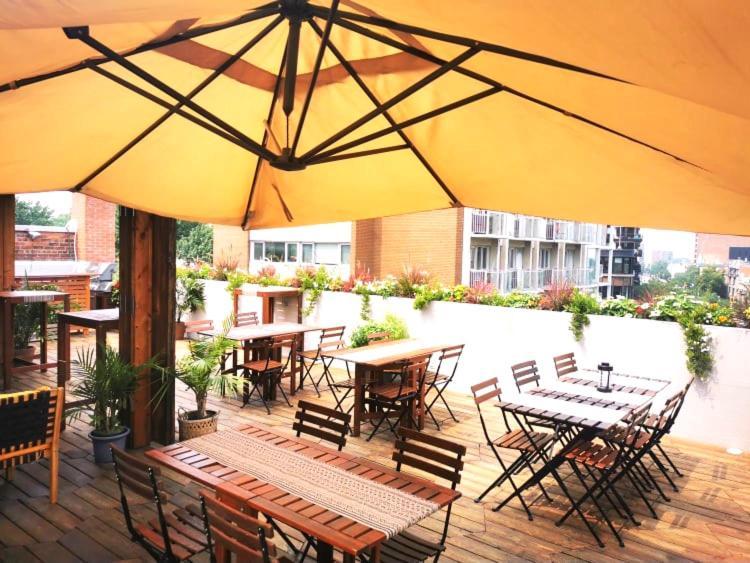 Auberge Du Plateau Hostel Montreal