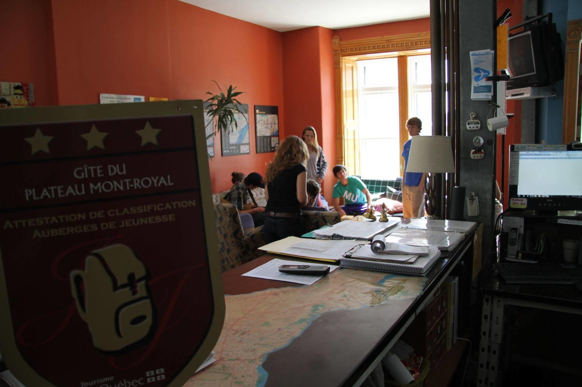Hostel Auberge Du Plateau