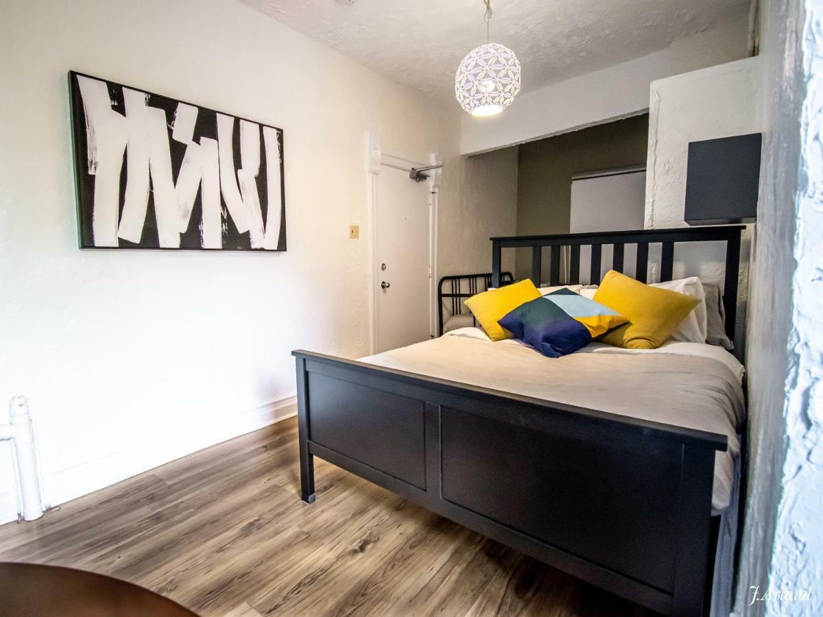 Auberge Du Plateau Hostel *